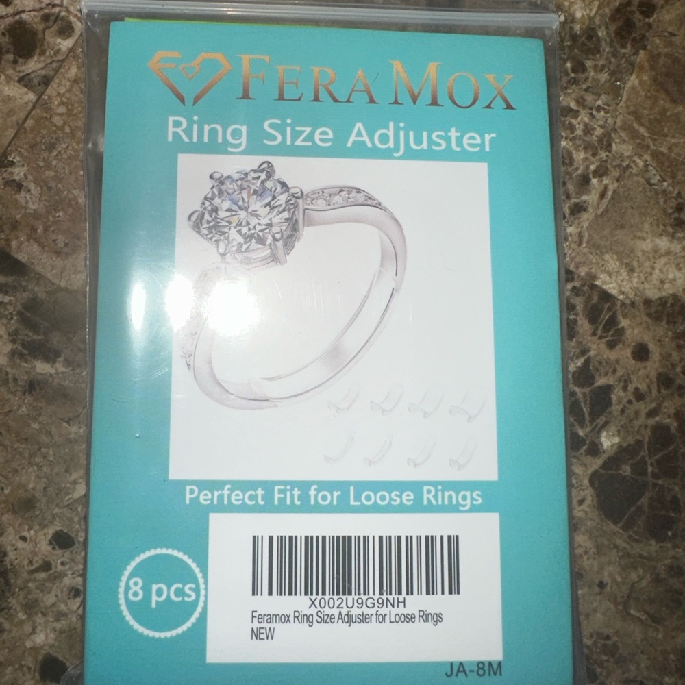 Ring size adjuster